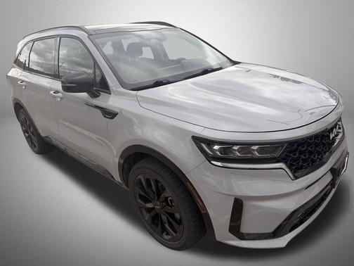 Wolf Gray 2022 Kia Sorento SX
