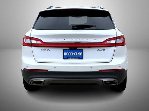 White Platinum Metallic Tri-Coat 2016 Lincoln MKX Reserve