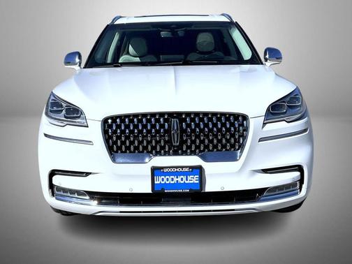Pristine White Metallic Tri-Coat 2020 Lincoln Aviator Black Label AWD