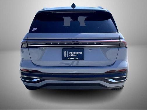 Gray Matter Metallic Clearcoat 2026 Lincoln Nautilus Reserve