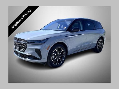 Gray Matter Metallic Clearcoat 2026 Lincoln Nautilus Reserve