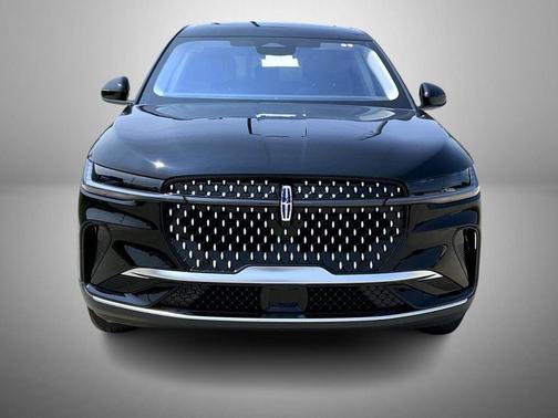 Infinite Black Metallic Clearcoat 2026 Lincoln Nautilus Premiere