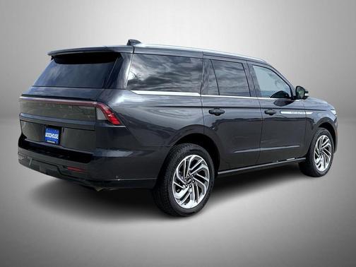 Starlight 2025 Lincoln Navigator Reserve