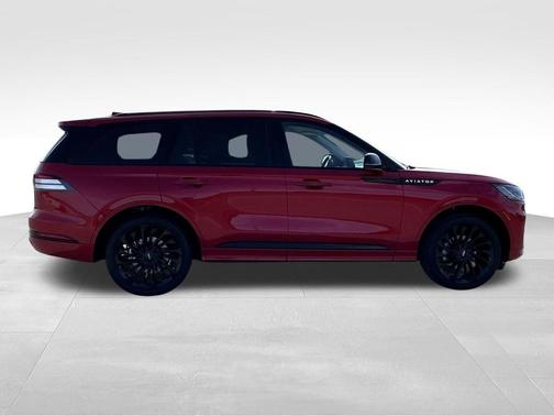 Red Carpet Metallic Tinted Clearcoat 2026 Lincoln Aviator Reserve AWD