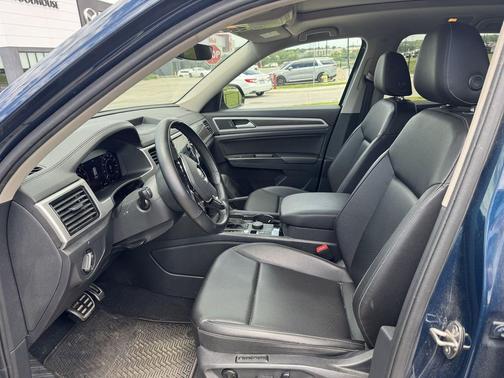Blue Metallic 2019 Volkswagen Atlas 3.6L SEL