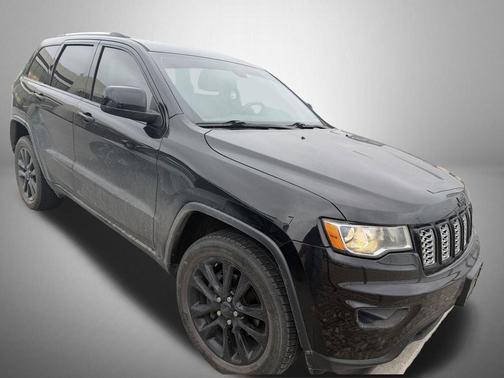 2017 Jeep Grand Cherokee Laredo