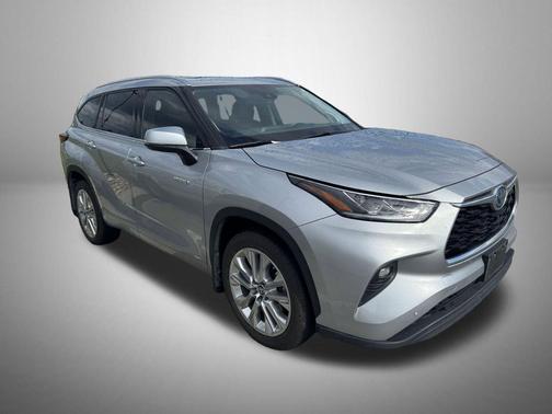 Celestial Silver Metallic 2021 Toyota Highlander Hybrid Limited
