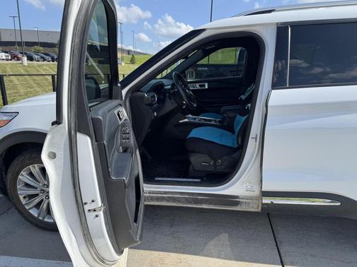 Oxford White 2020 Ford Explorer Limited