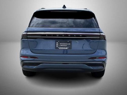 Whisper Blue Metallic Clearcoat 2026 Lincoln Nautilus Reserve