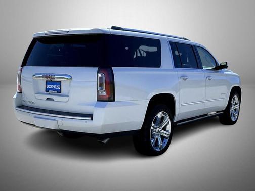 White Frost Tricoat 2019 GMC Yukon XL Denali