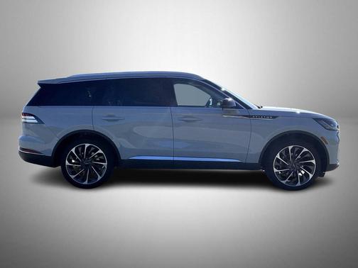 Avalanche Gray Clearcoat 2027 Lincoln Aviator Reserve AWD