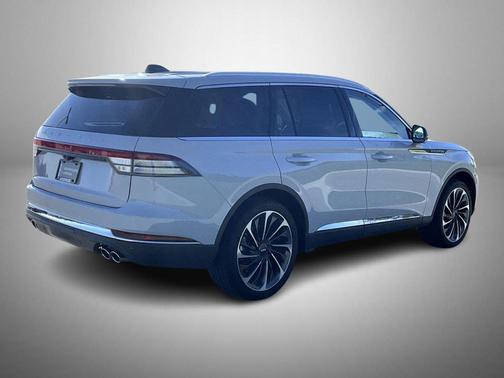 Avalanche Gray Clearcoat 2027 Lincoln Aviator Reserve AWD