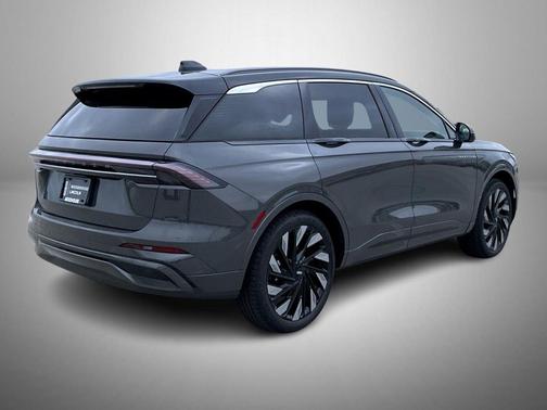 Chroma Caviar Dark Gray Metallic Clearcoat 2026 Lincoln Nautilus Black Label