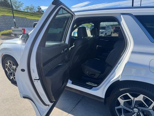 Hyper White 2022 Hyundai PALISADE Calligraphy