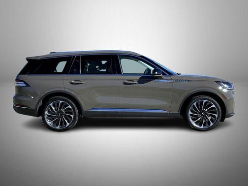 Harbor Gray Clearcoat 2026 Lincoln Aviator Reserve AWD