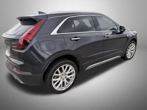 2022 Cadillac XT4 Premium Luxury