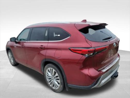 2021 Toyota Highlander Hybrid Platinum