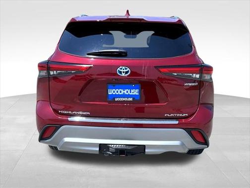 2021 Toyota Highlander Hybrid Platinum