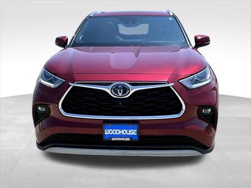 2021 Toyota Highlander Hybrid Platinum