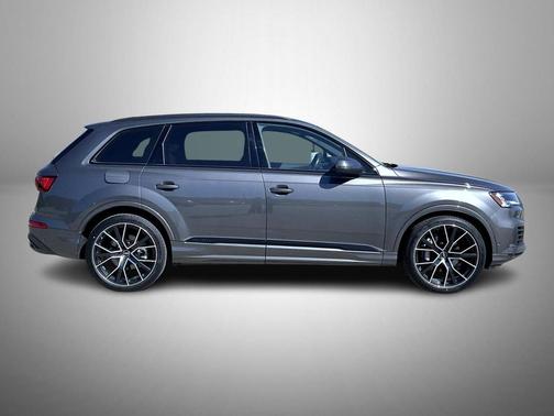 Samurai Gray Metallic 2021 Audi Q7 55 Prestige