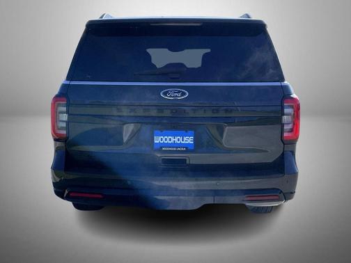 Dark Matter Gray Metallic 2024 Ford Expedition Limited