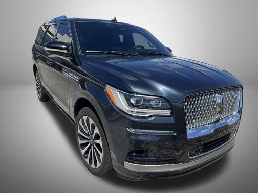 Flight Blue Metallic Clearcoat 2024 Lincoln Navigator Reserve
