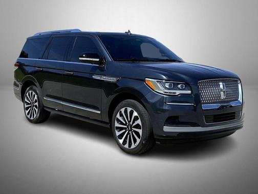 Flight Blue Metallic Clearcoat 2024 Lincoln Navigator Reserve