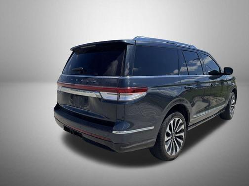 Flight Blue Metallic Clearcoat 2024 Lincoln Navigator Reserve
