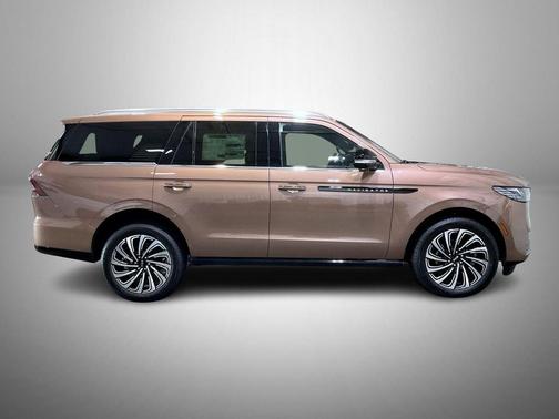 Sunrise Copper Metallic Pearlcoat 2026 Lincoln Navigator Black Label