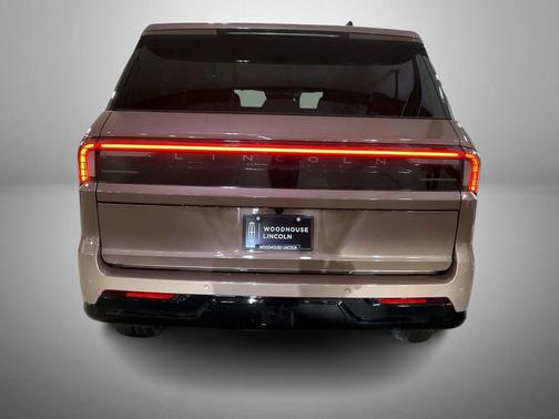 Sunrise Copper Metallic Pearlcoat 2026 Lincoln Navigator Black Label