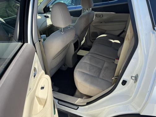 Pearl White 2015 Nissan Murano S