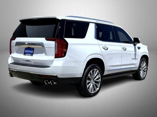 White Frost Tricoat 2022 GMC Yukon Denali