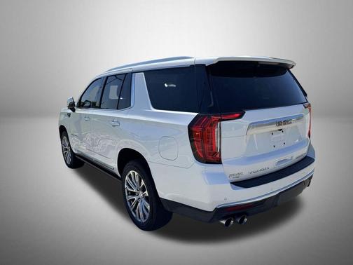 White Frost Tricoat 2022 GMC Yukon Denali