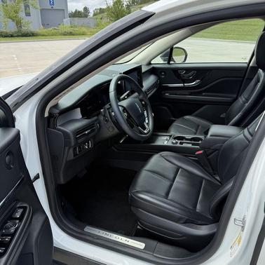 Pristine White Metallic Tri-Coat 2023 Lincoln Corsair Standard