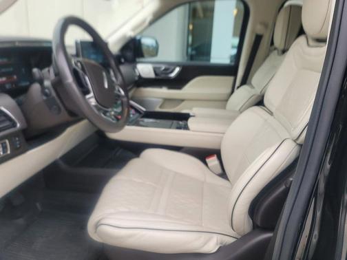 2024 Lincoln Navigator Black Label