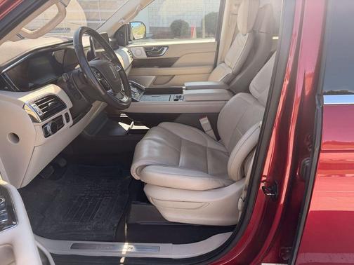 Ruby Red Metallic 2018 Lincoln Navigator Reserve