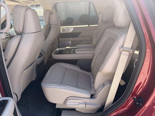 Ruby Red Metallic 2018 Lincoln Navigator Reserve