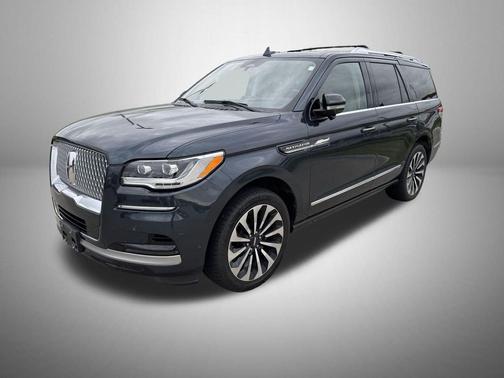 Flight Blue Metallic Clearcoat 2022 Lincoln Navigator Reserve