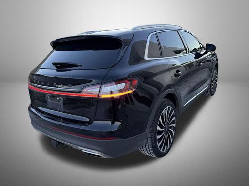 2022 Lincoln Nautilus Black Label