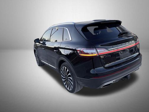 2022 Lincoln Nautilus Black Label