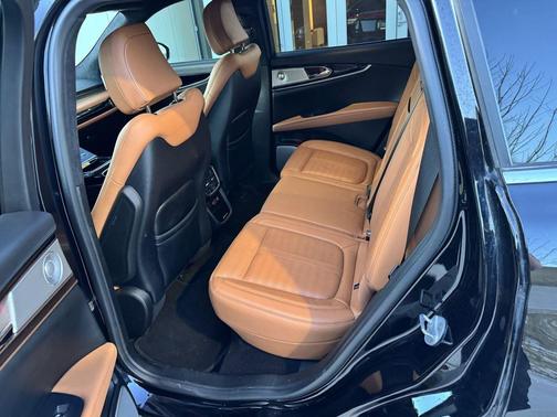 2022 Lincoln Nautilus Black Label