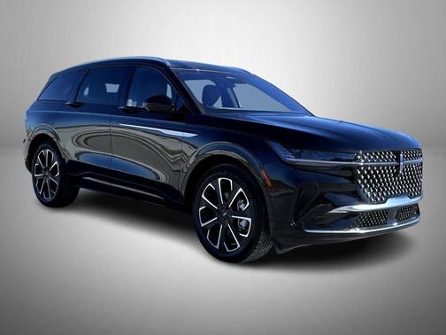 Infinite Black Metallic Clearcoat 2026 Lincoln Nautilus Reserve