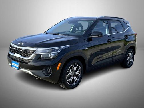 Cherry Black 2022 Kia Seltos EX