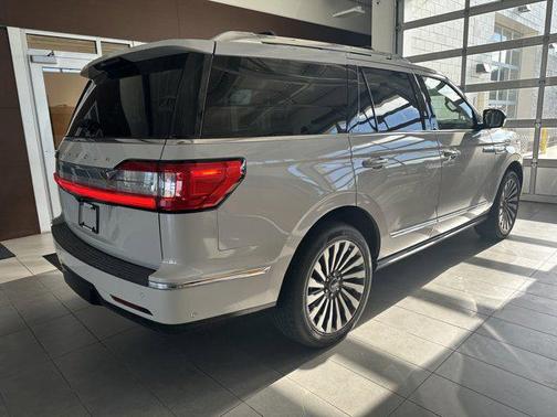 Ceramic Pearl 2021 Lincoln Navigator Reserve