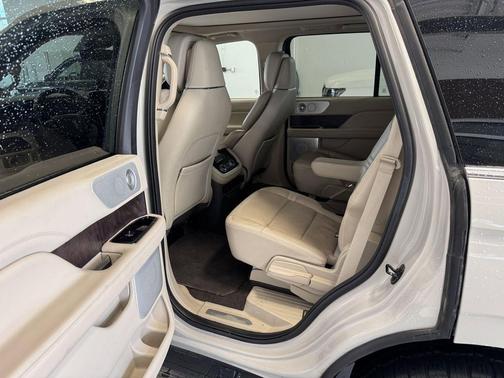 Ceramic Pearl 2021 Lincoln Navigator Reserve