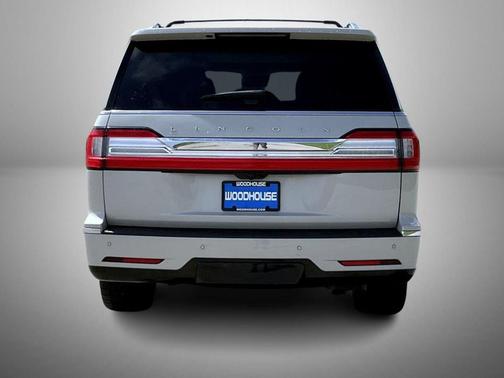 Ceramic Pearl 2021 Lincoln Navigator Reserve
