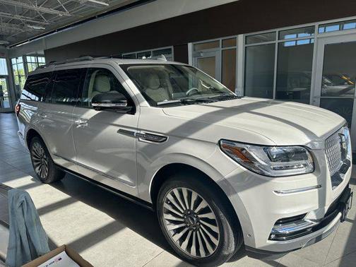 Ceramic Pearl 2021 Lincoln Navigator Reserve
