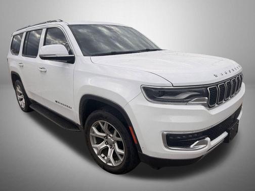 Bright White Clearcoat 2022 Jeep Wagoneer Series II 4x4