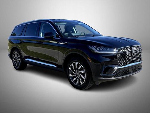 Infinite Black Metallic Clearcoat 2026 Lincoln Aviator Premiere