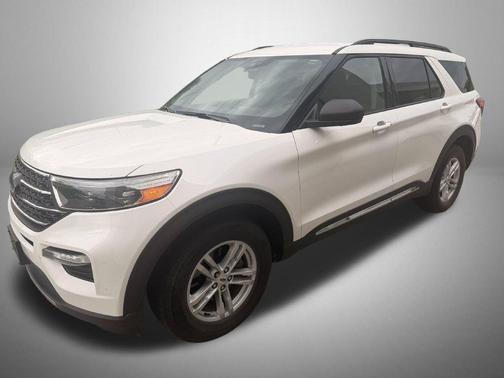 Star White Metallic Tri-Coat 2020 Ford Explorer XLT